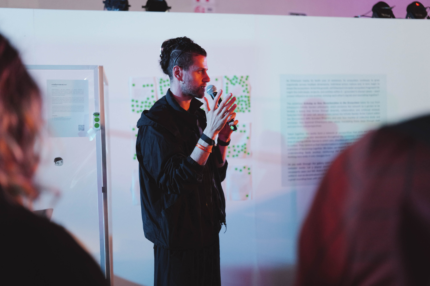 Detail of the poem display with audience voting marks